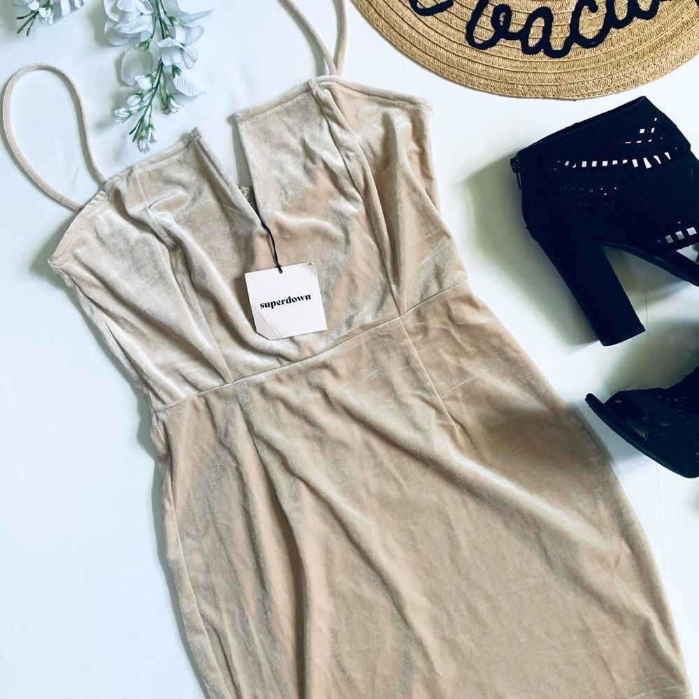 NWT Superdown Revolve Erika champagne velvet spaghetti bustier mini dress size S